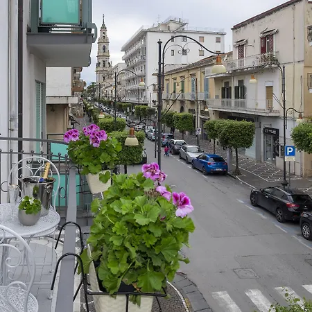 Verzus فندق مبيت وإفطار بومبيي