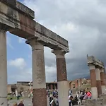 Verzus Pompeji